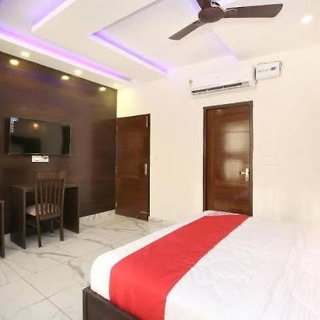 Hotel Ska Chandīgarh 外观 照片